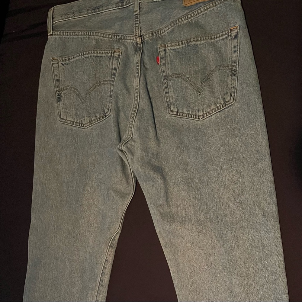 Levi's womens 550 button fly Straight Leg Jeans